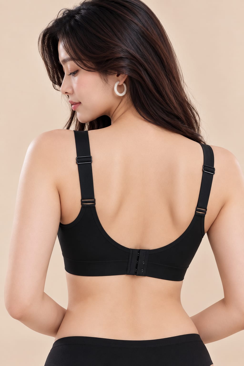 Women’s Black Seamless Bra – Wireless Comfort & Adjustable Straps
